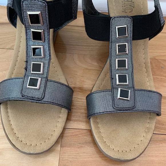 NYC Couture Sandal Heels - Picture 3 of 11